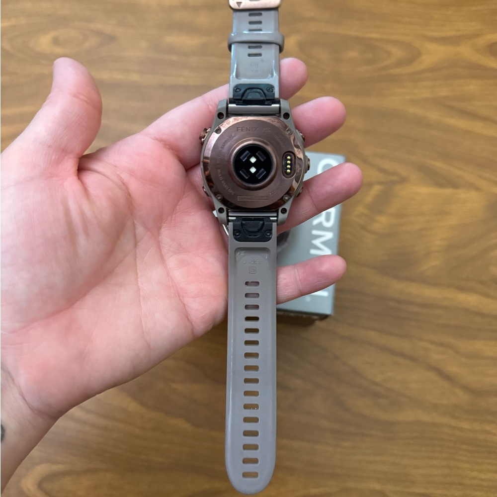 Garmin Fenix 7S Sapphire Solar - Picture 3 of 5